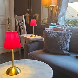 https://belfast-cosy-cabin.belfasthotelsireland.com